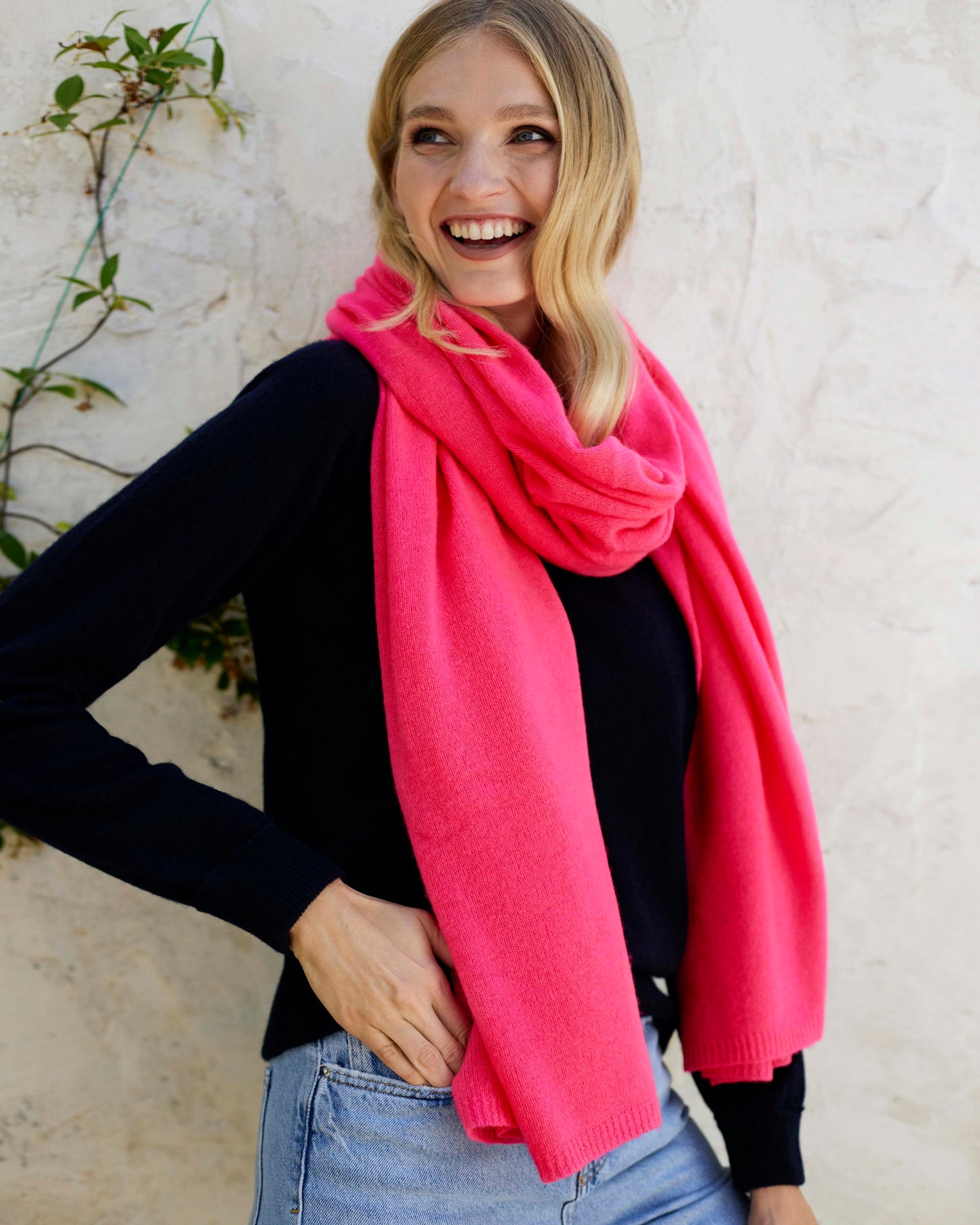 Alabaste-UK Sweatshirt S / Neon Pink Le Sweatshirt