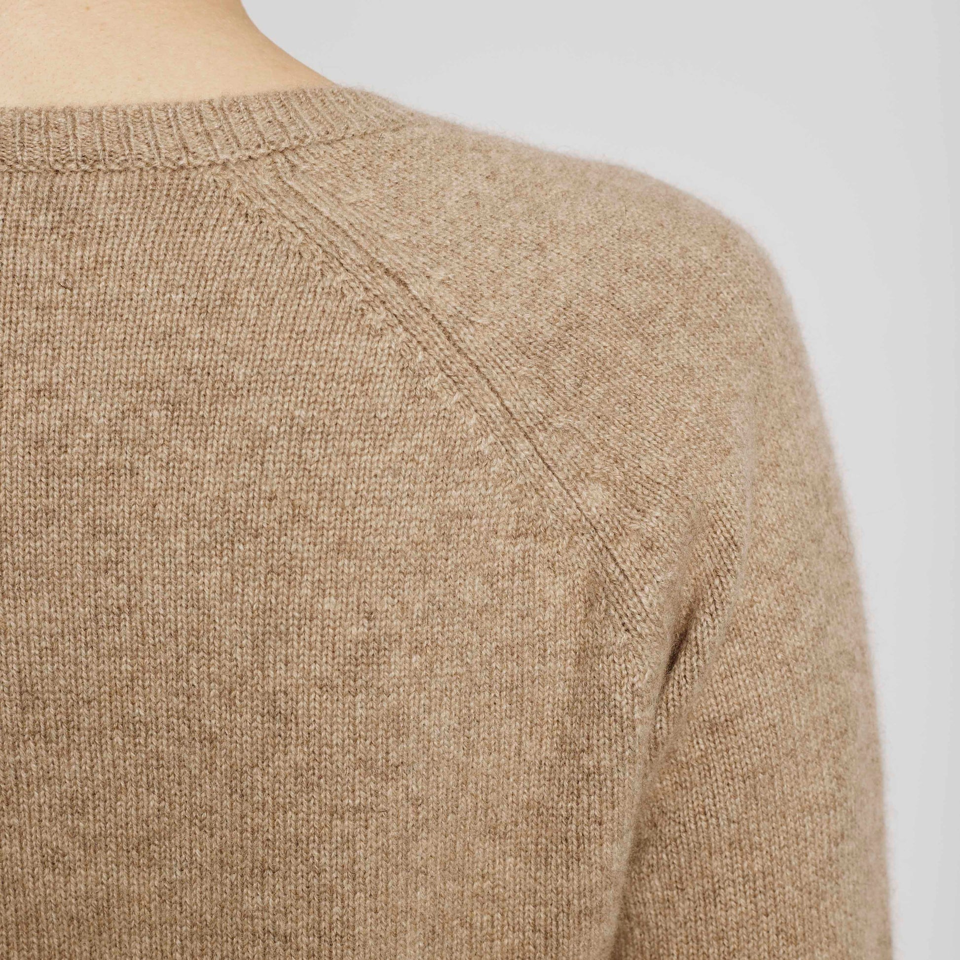 Alabaste Boyfriend V-Neck Cashmere Sweater – Organic Mid Brown, Size M