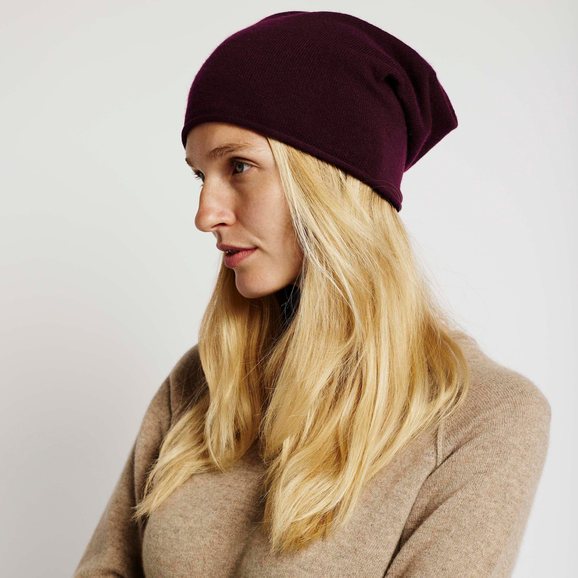 Alabaste Stroke Me Beanie – Deep Plum