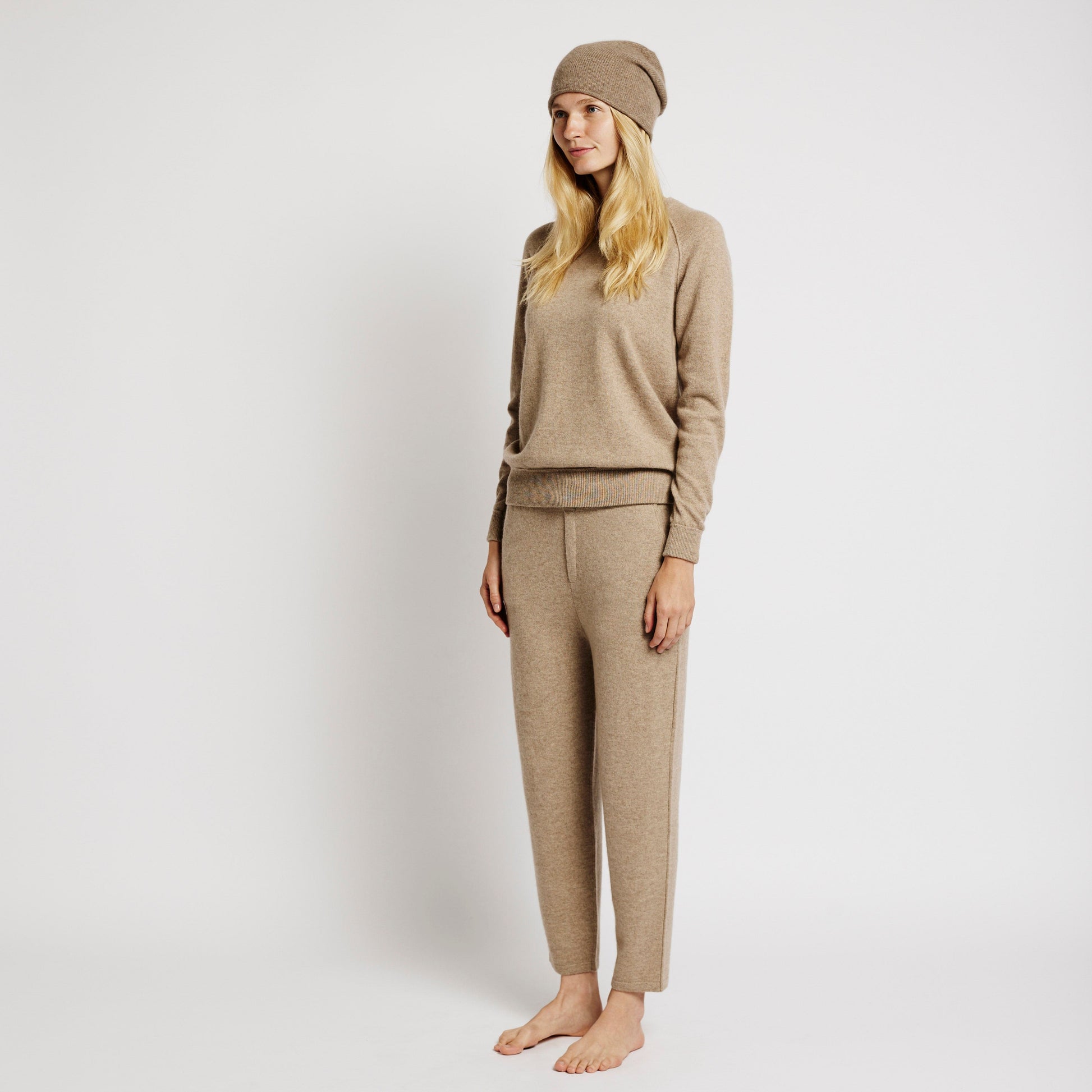 Alabaste – Organic Mid Brown Cashmere Joggers