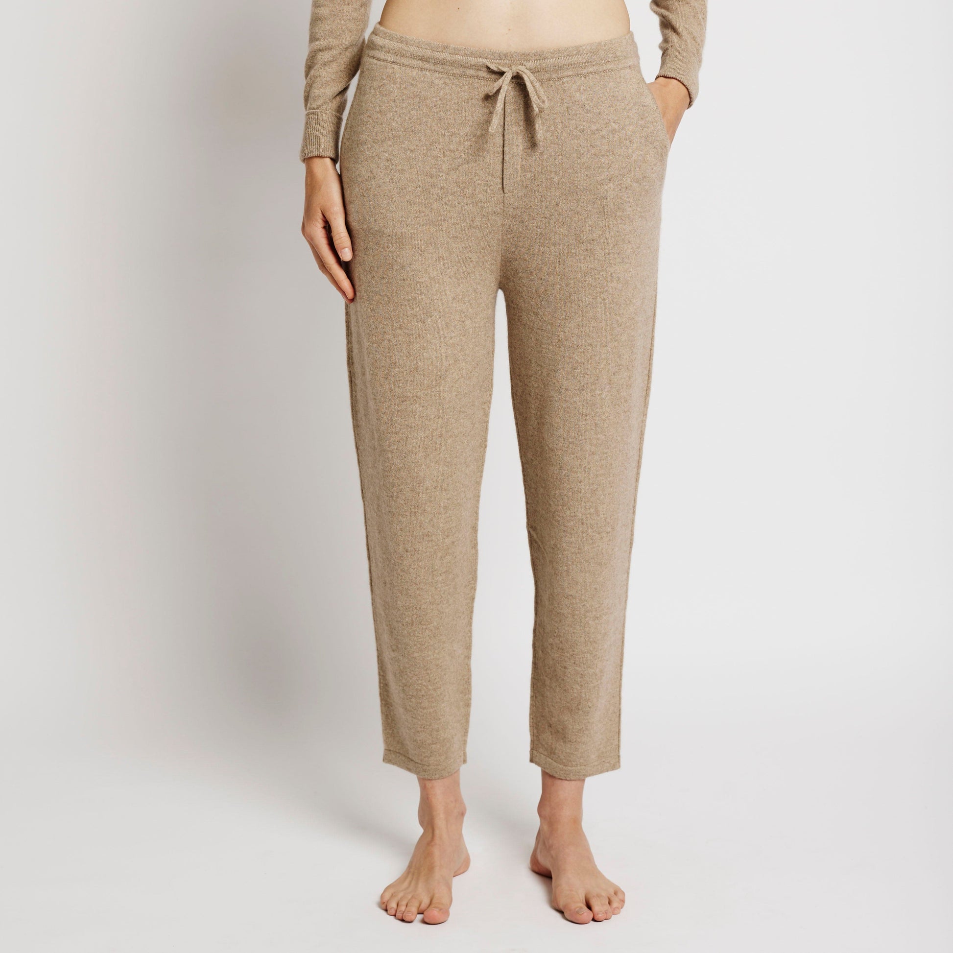 Alabaste – Organic Mid Brown Cashmere Joggers