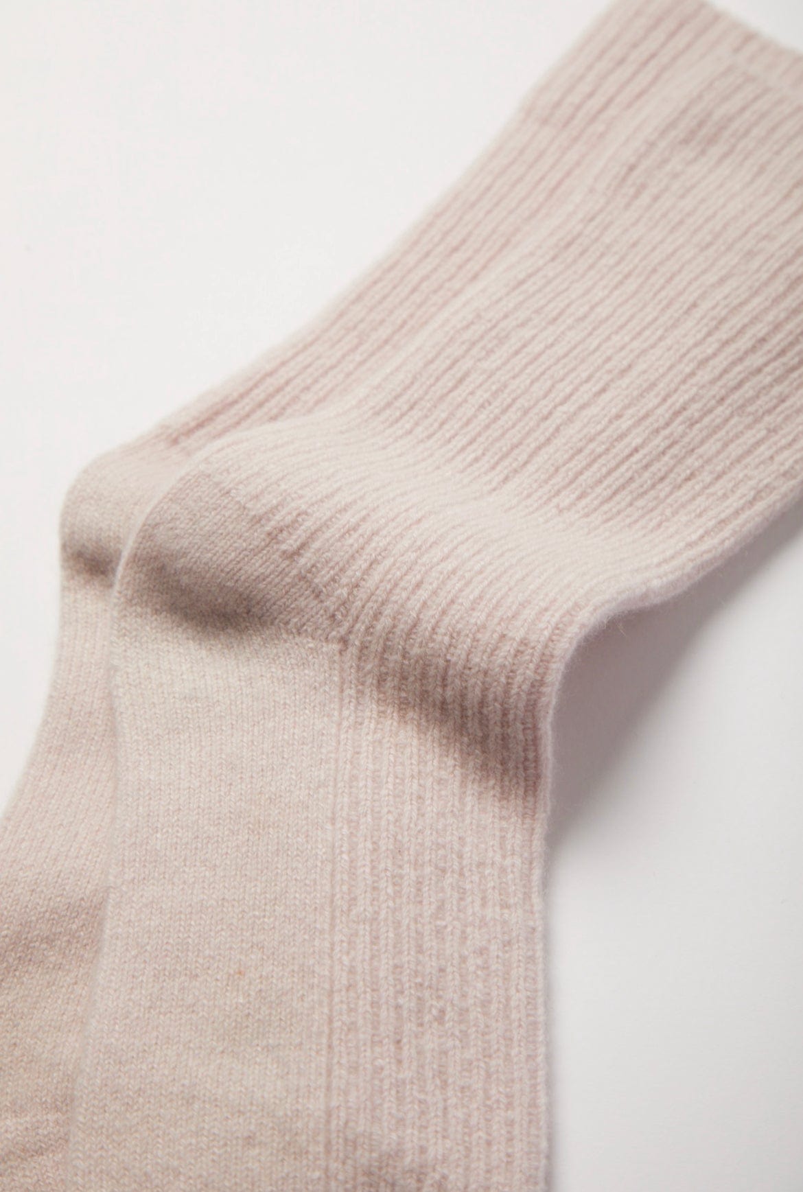 Alabaste Cherry Blossom Cashmere Socks – unisex, ribbed cuff, hand-linked toe